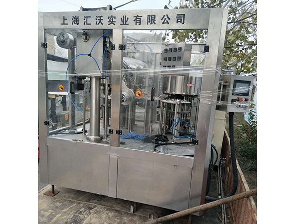 二手利樂磚灌裝機